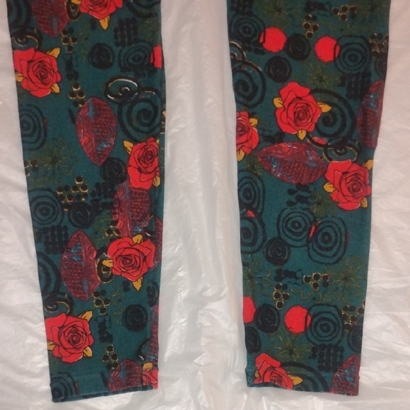 LulaRoe Women's Teal Floral Print Leggings. - Picture 5 of 6